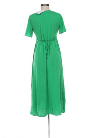 Kleid New Look, Größe M, Farbe Grün, Preis 31,99 €