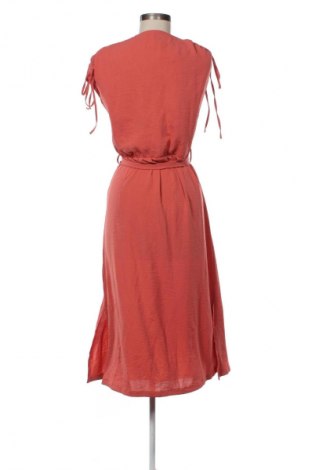 Kleid Nielsson, Größe M, Farbe Orange, Preis 11,99 €