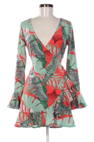 Kleid Pretty Little Thing, Größe S, Farbe Mehrfarbig, Preis 23,59 €