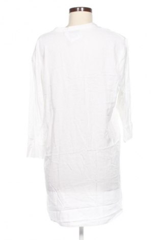 Kleid Reserved, Größe M, Farbe Weiß, Preis 20,99 €