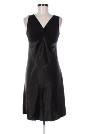Kleid Rinascimento, Größe M, Farbe Schwarz, Preis 41,98 €