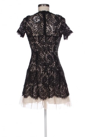 Kleid Rinascimento, Größe M, Farbe Schwarz, Preis 41,98 €