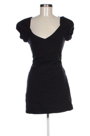 Rochie Stradivarius, Mărime M, Culoare Negru, Preț 158,99 Lei