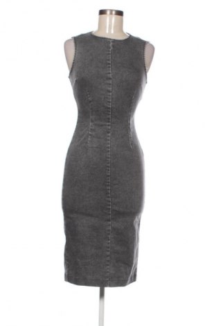Рокля Stradivarius, Размер XS, Цвят Черен, Цена 29,00 лв.