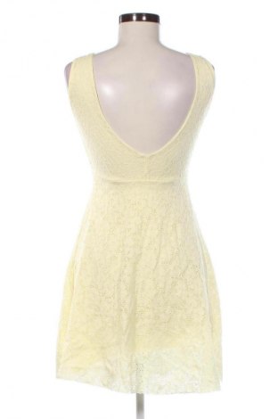 Ruha Unbranded, Méret M, Szín Sárga, Ár 5 865 Ft