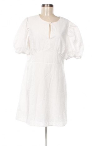 Kleid Vero Moda, Größe 3XL, Farbe Weiß, Preis 42,99 €