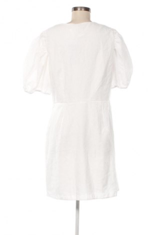 Kleid Vero Moda, Größe 3XL, Farbe Weiß, Preis 42,99 €