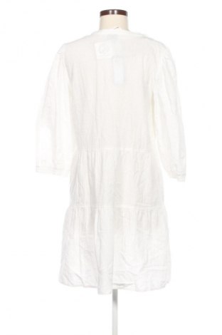 Rochie Vero Moda, Mărime M, Culoare Alb, Preț 171,99 Lei