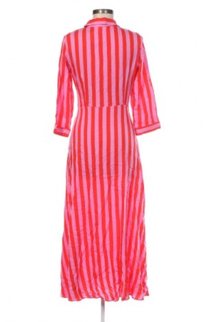 Kleid Y.A.S, Größe M, Farbe Mehrfarbig, Preis 56,99 €
