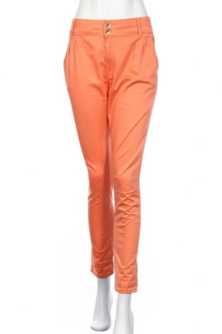 Дамски панталон Cipo & Baxx, Размер L, Цвят Оранжев, 97% памук, 3% еластан, Цена 51,00 лв.