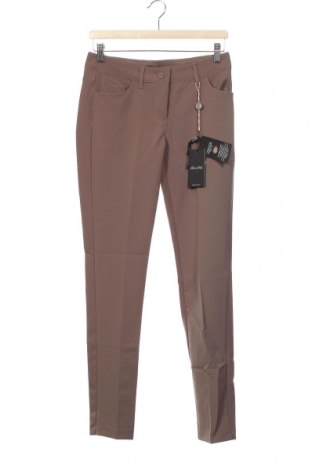 Дамски панталон Karl Kani, Размер M, Цвят Кафяв, 94% полиестер, 6% еластан, Цена 67,60 лв.