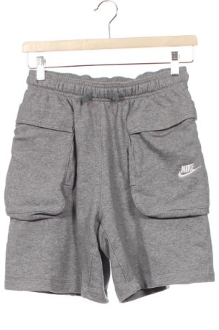 Dětské krátké kalhoty  Nike, Velikost 12-13y/ 158-164 cm, Barva Šedá, Cena  151,00 Kč