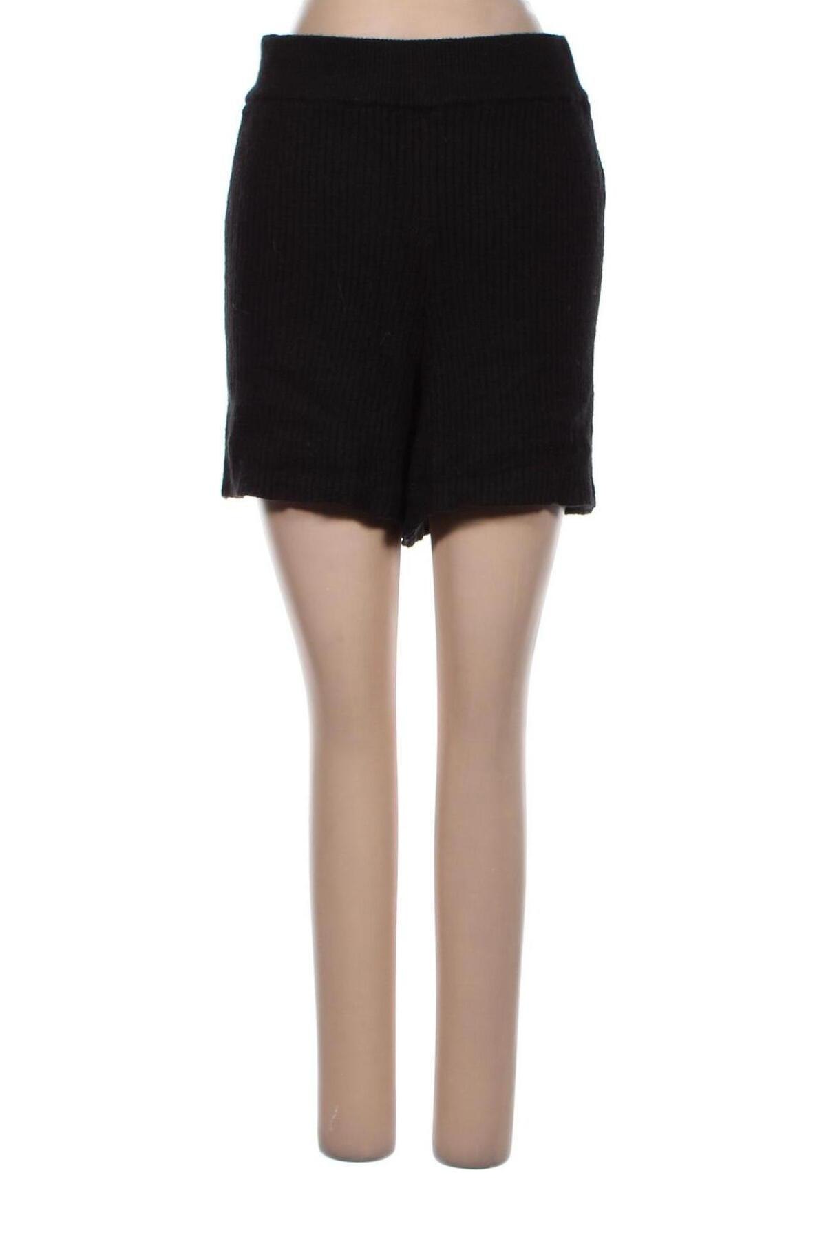 Γυναικείο κοντό παντελόνι Bik Bok, Μέγεθος S, Χρώμα Μαύρο, Τιμή 1,75 €