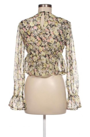Дамска блуза Gina Tricot, Размер XXS, Цвят Многоцветен, Цена 6,00 лв.