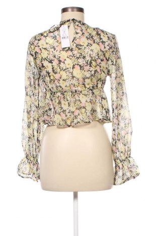 Дамска блуза Gina Tricot, Размер M, Цвят Многоцветен, Цена 5,60 лв.