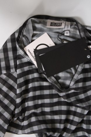Damen Shirt Mtwtfss Weekday, Größe M, Farbe Grau, Preis € 2,68