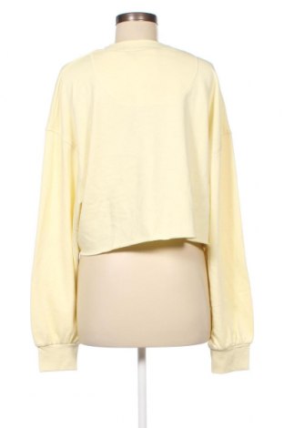 Дамска блуза Weekday, Размер L, Цвят Жълт, Цена 5,60 лв.