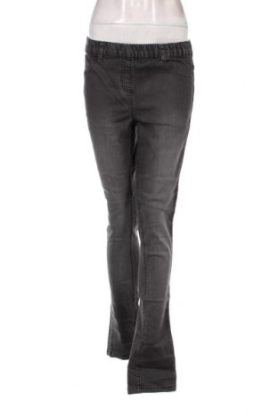 Damen Jeans Cecilia Classics, Größe M, Farbe Grau, Preis 2,22 €