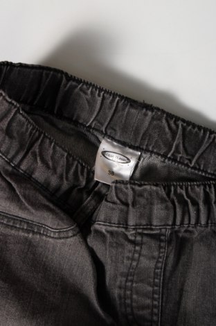 Damen Jeans Cecilia Classics, Größe M, Farbe Grau, Preis 2,22 €