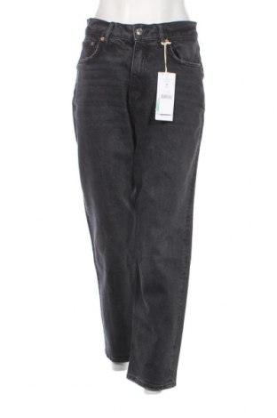 Дамски дънки Perfect Jeans By Gina Tricot, Размер M, Цвят Сив, Цена 30,81 лв.