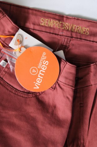 Damskie jeansy Siempre Es Viernes, Rozmiar XL, Kolor Różowy, Cena 34,78 zł