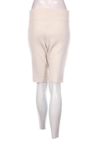 Pantaloni scurți de femei Fashion Union, Mărime M, Culoare Bej, Preț 18,95 Lei