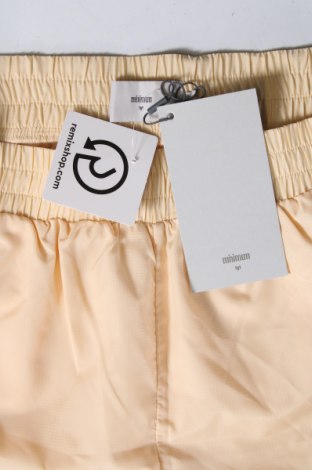 Pantaloni scurți de femei Minimum, Mărime M, Culoare Galben, Preț 335,53 Lei