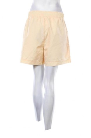 Дамски къс панталон Minimum, Размер M, Цвят Жълт, Цена 10,20 лв.