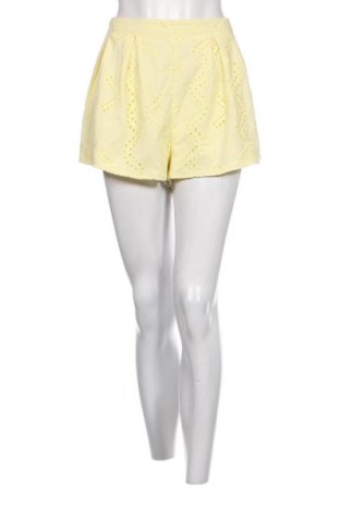 Γυναικείο κοντό παντελόνι Missguided, Μέγεθος L, Χρώμα Κίτρινο, Τιμή 4,95 €