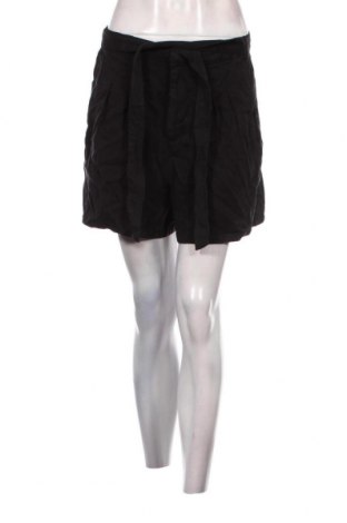 Damen Shorts Vero Moda, Größe L, Farbe Schwarz, Preis 5,16 €