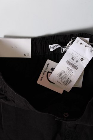 Dámské kalhoty  Bershka, Velikost XL, Barva Černá, Cena  365,00 Kč