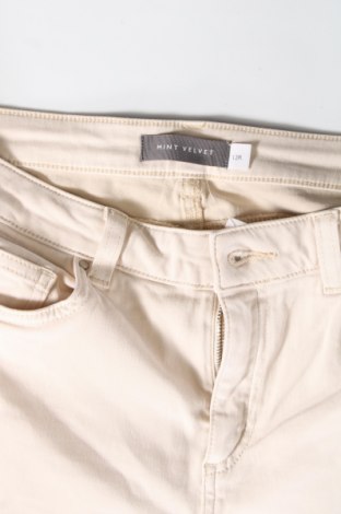 Γυναικείο παντελόνι Mint Velvet, Μέγεθος M, Χρώμα  Μπέζ, Τιμή 30,31 €