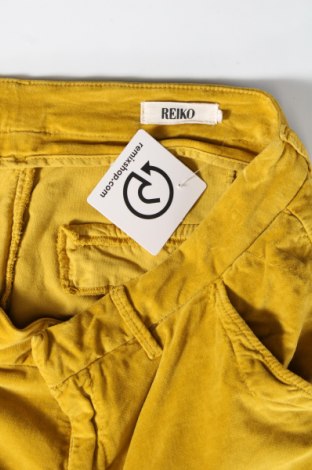 Pantaloni de femei Reiko, Mărime M, Culoare Galben, Preț 223,68 Lei