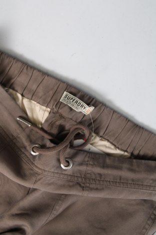 Pantaloni de femei Superdry, Mărime XS, Culoare Maro, Preț 42,83 Lei