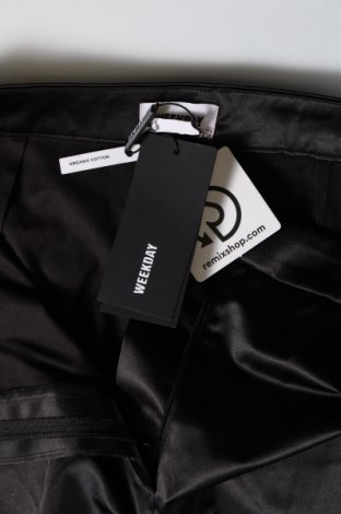 Γυναικείο παντελόνι Weekday, Μέγεθος L, Χρώμα Μαύρο, Τιμή 6,76 €