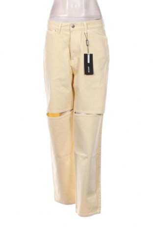 Дамски панталон Weekday, Размер M, Цвят Жълт, Цена 13,94 лв.
