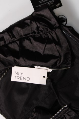 Γυναικείο αμάνικο μπλουζάκι Nly Trend, Μέγεθος XL, Χρώμα Μαύρο, Τιμή 3,90 €