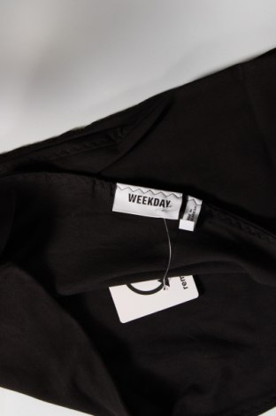 Γυναικείο αμάνικο μπλουζάκι Weekday, Μέγεθος M, Χρώμα Μαύρο, Τιμή 10,82 €