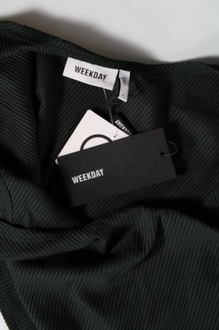 Γυναικείο αμάνικο μπλουζάκι Weekday, Μέγεθος L, Χρώμα Πράσινο, Τιμή 3,68 €