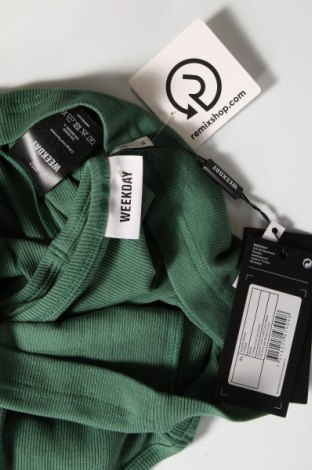 Γυναικείο αμάνικο μπλουζάκι Weekday, Μέγεθος XL, Χρώμα Πράσινο, Τιμή 3,90 €