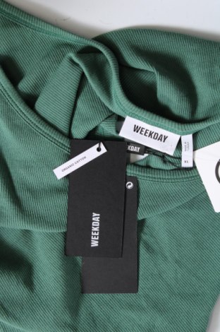 Γυναικείο αμάνικο μπλουζάκι Weekday, Μέγεθος XL, Χρώμα Πράσινο, Τιμή 3,79 €