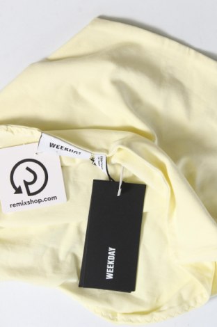 Γυναικείο αμάνικο μπλουζάκι Weekday, Μέγεθος M, Χρώμα Κίτρινο, Τιμή 10,82 €