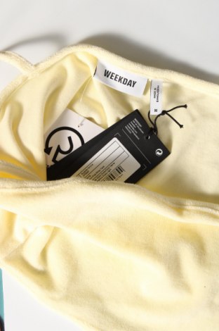 Γυναικείο αμάνικο μπλουζάκι Weekday, Μέγεθος M, Χρώμα Κίτρινο, Τιμή 3,79 €