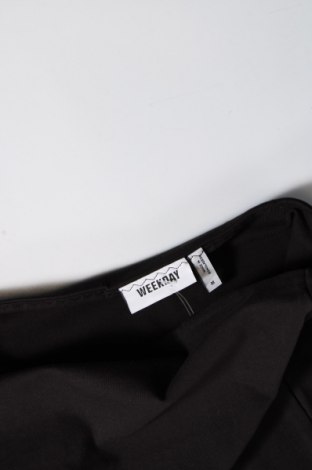 Γυναικείο αμάνικο μπλουζάκι Weekday, Μέγεθος M, Χρώμα Μαύρο, Τιμή 3,79 €