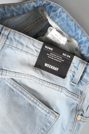 Męskie jeansy Weekday, Rozmiar S, Kolor Niebieski, Cena 37,61 zł