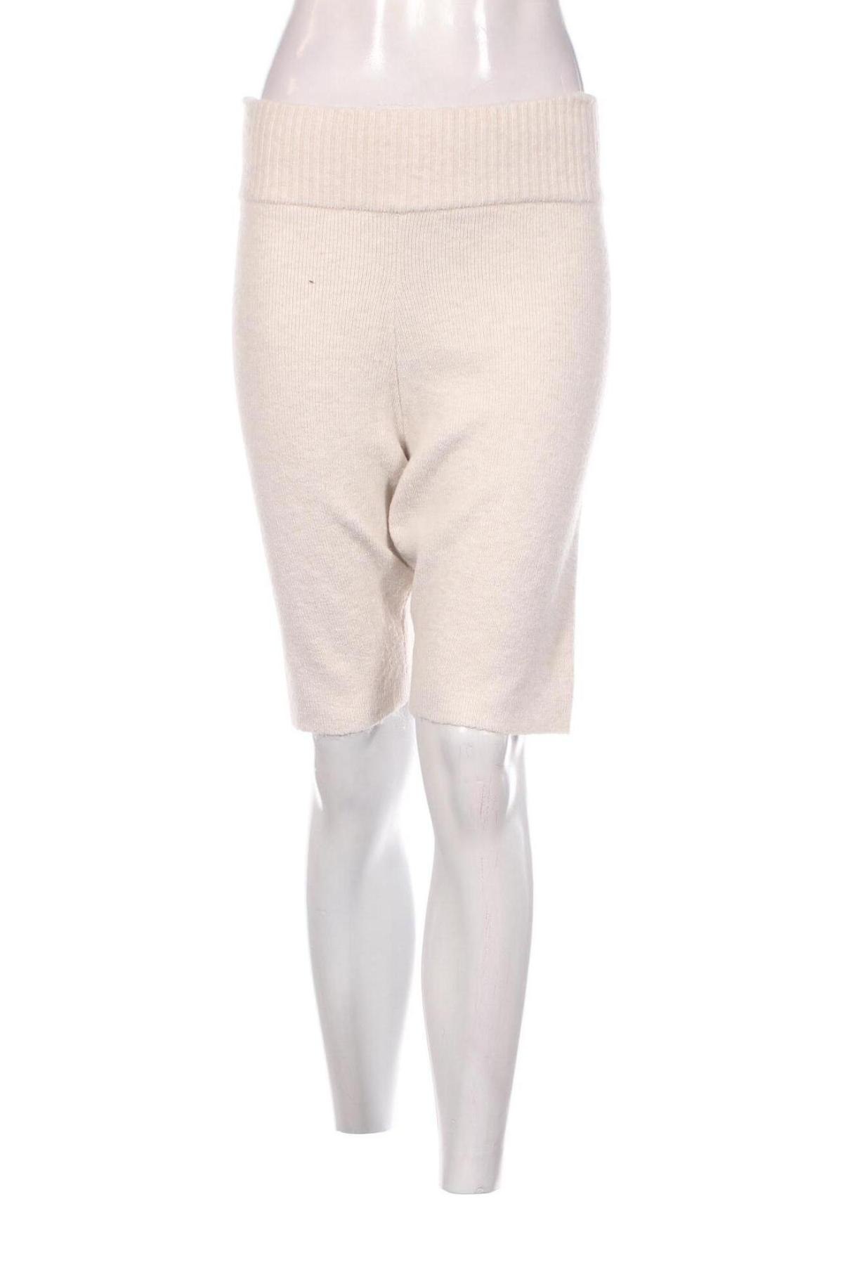 Pantaloni scurți de femei Fashion Union, Mărime M, Culoare Bej, Preț 18,95 Lei