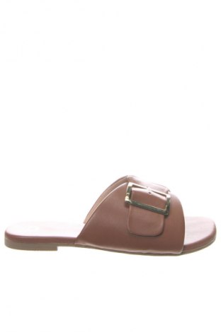 Чехли Gerry Weber, Размер 38, Цвят Кафяв, Цена 142,99 лв.