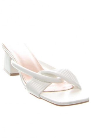 Pantolette Luna, Größe 39, Farbe Weiß, Preis 25,41 €
