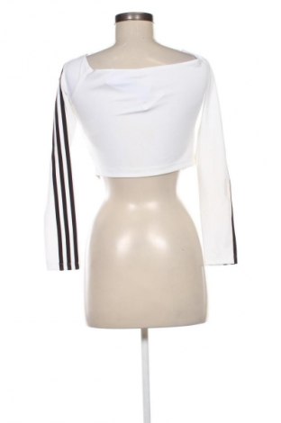 Дамска блуза Adidas Originals, Размер M, Цвят Бял, Цена 77,99 лв.