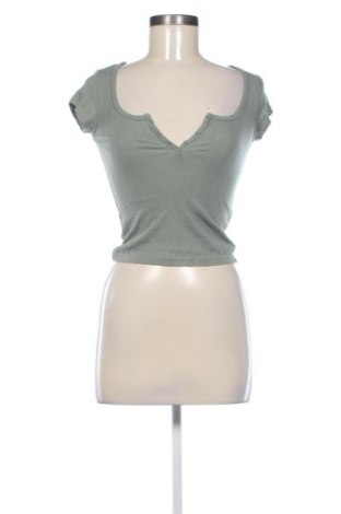 Bluză de femei Bershka, Mărime XS, Culoare Verde, Preț 50,00 Lei